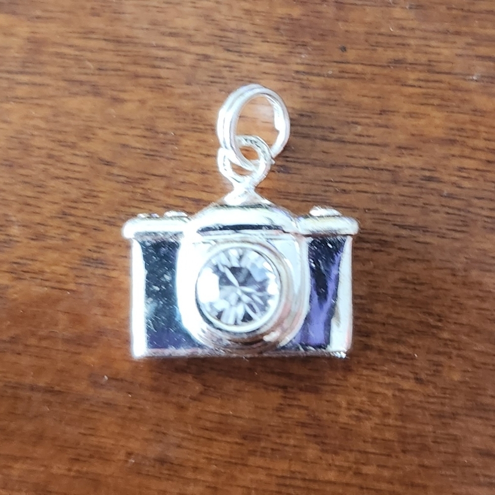 925 sterling silver camera pendant